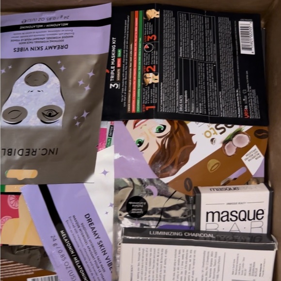 MYSTERY 5 piece makeup set NEW - Picture 4 of 6